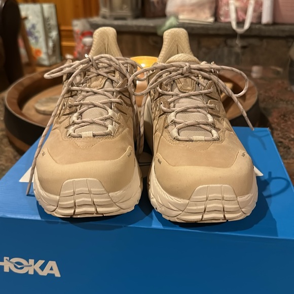 HOKA unisex KAHA 2 LOW GTX Gore-Tex Shifting Sand Eggnog Shoe - Picture 2 of 16